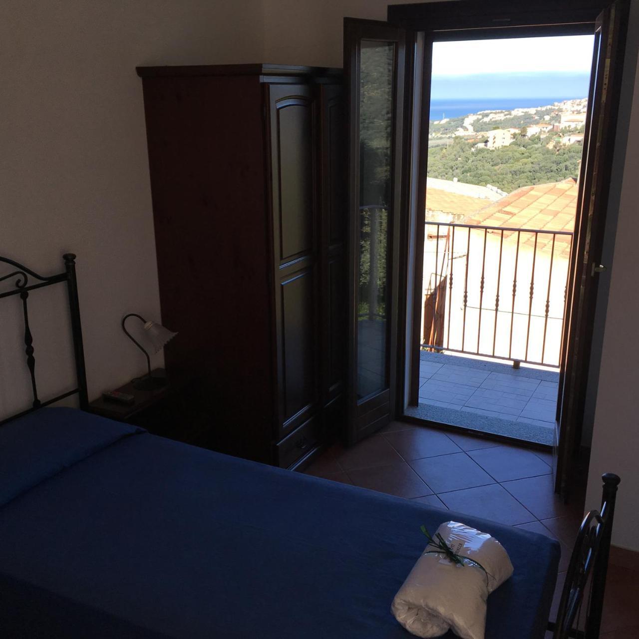 Hotel Bed Sandalia Badesi Exterior foto
